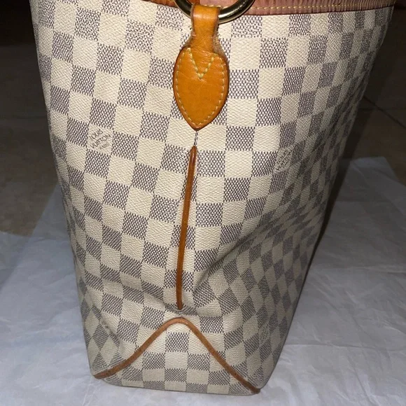 Louis Vuitton Delightful - Picture 17 of 17